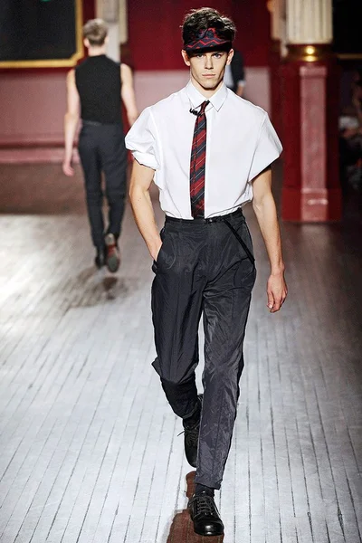 Look 9